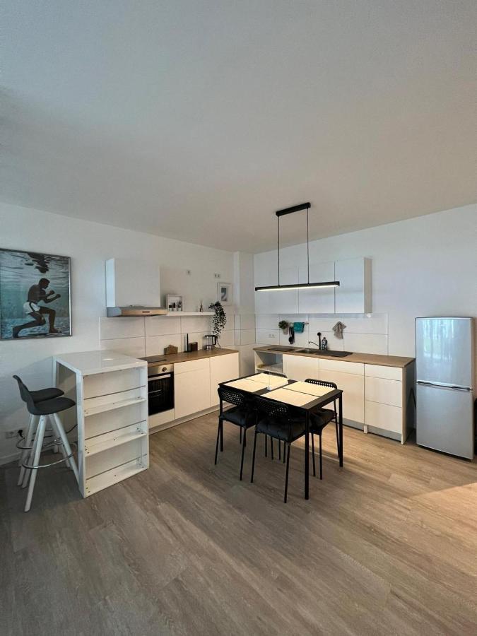 Luxurioeses Apartment Fuer 4 Personen, Neubau, Parkplatz Free Bochum Eksteriør billede